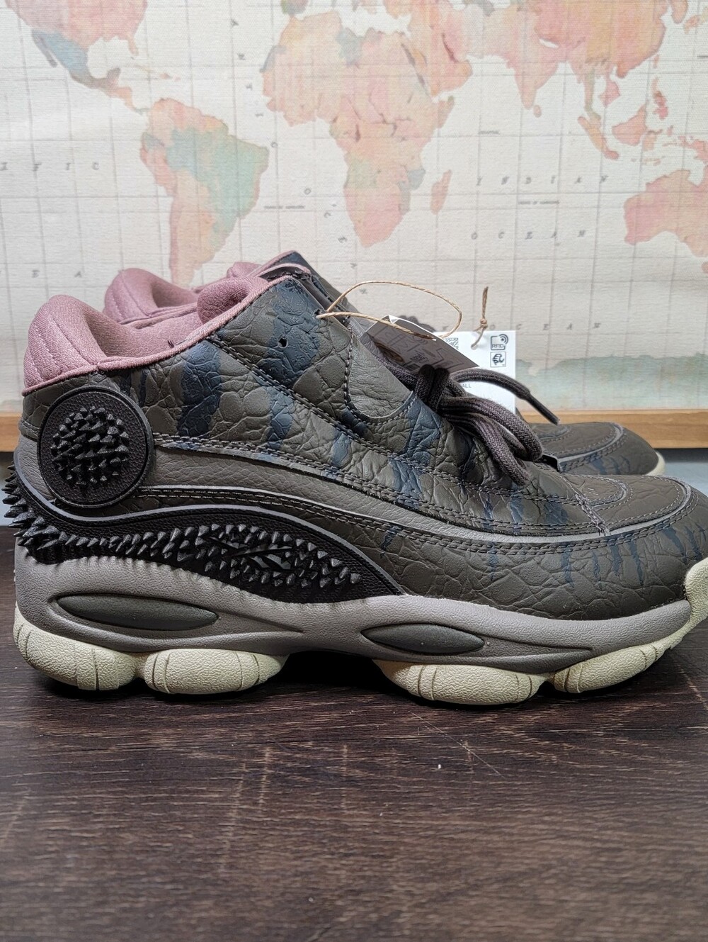 BRAND NEW Reebok The Answer DMX Jurassic World Men's Size 9.0 Women's Size 10.5